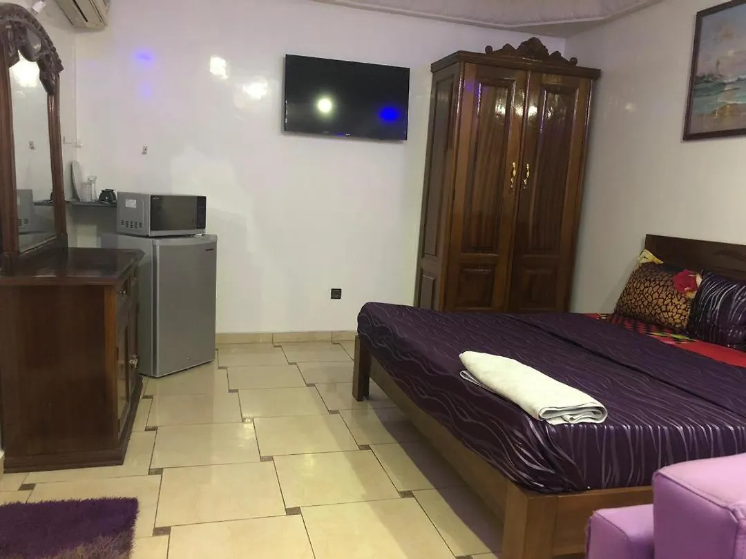 Rond Point 6 Suite Dakar Senegal